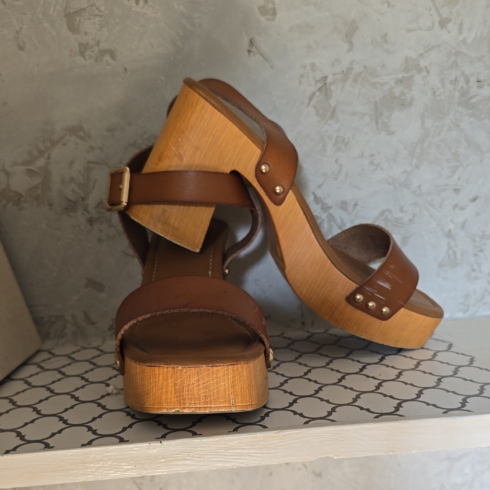 Limelight Brown Platform Sandals